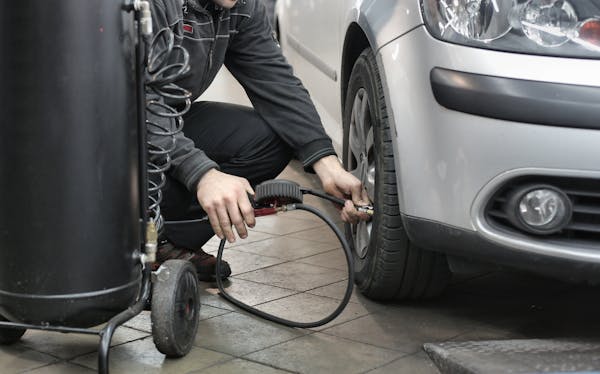 pexels-photo-3807386 IMI approved MOT Manager refresher training